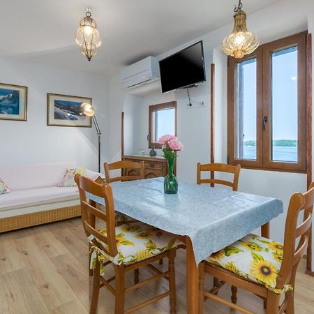 Apartment Lanterna Veneziana روفينج المظهر الخارجي الصورة