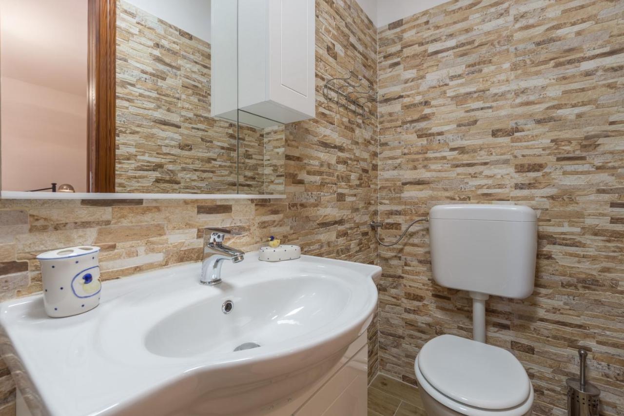 Apartment Lanterna Veneziana روفينج المظهر الخارجي الصورة