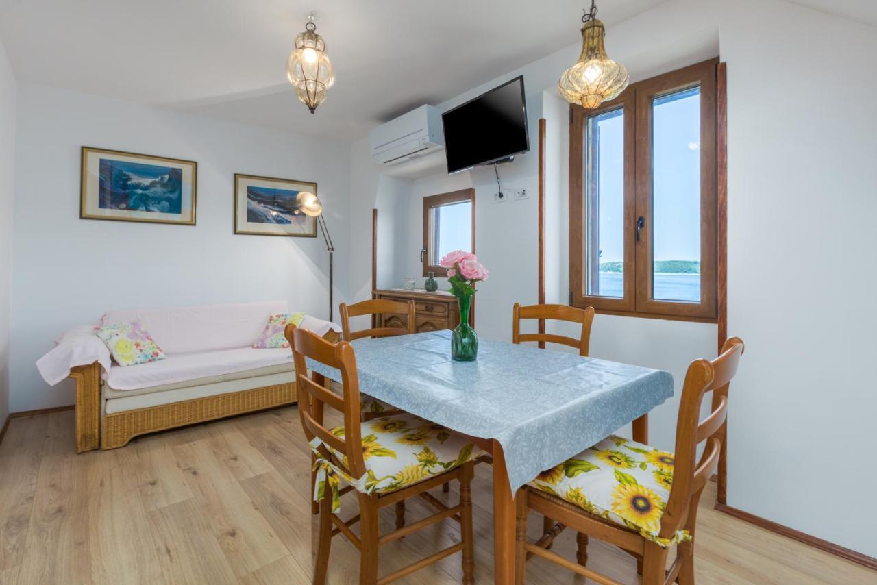 Apartment Lanterna Veneziana روفينج المظهر الخارجي الصورة