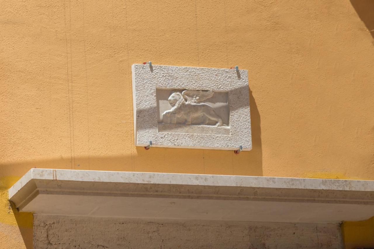 Apartment Lanterna Veneziana روفينج المظهر الخارجي الصورة